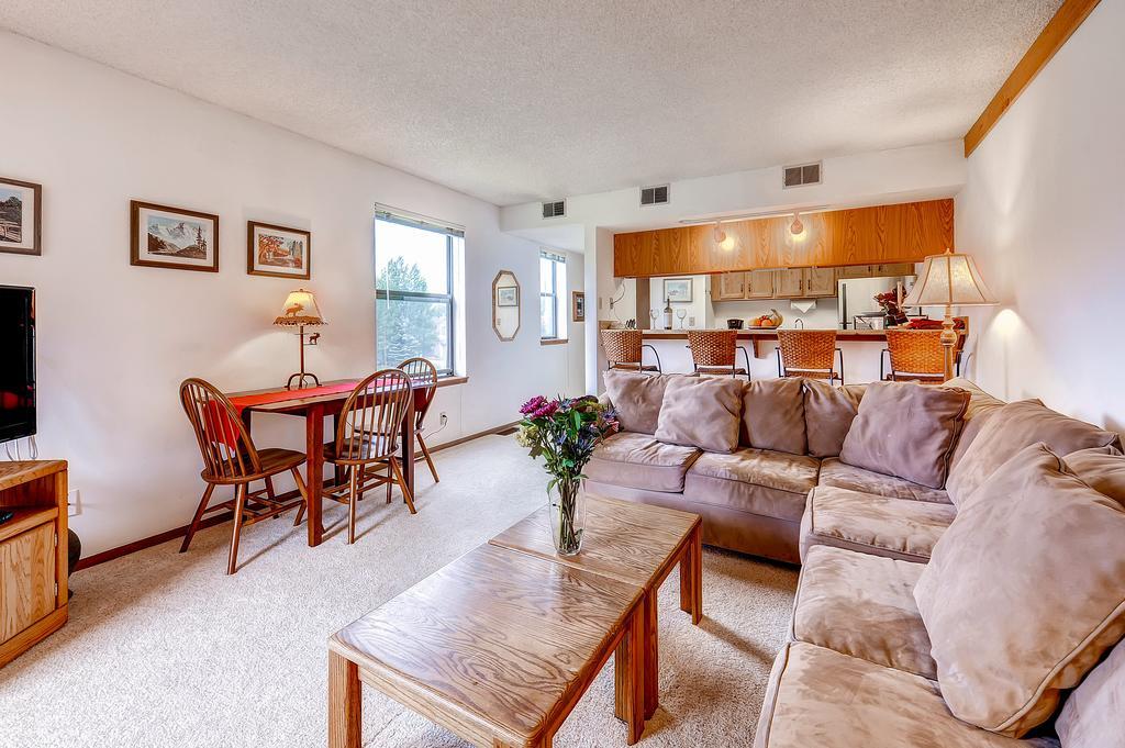 One-Bedroom Mountainside Condo D107 Φρίσκο Δωμάτιο φωτογραφία