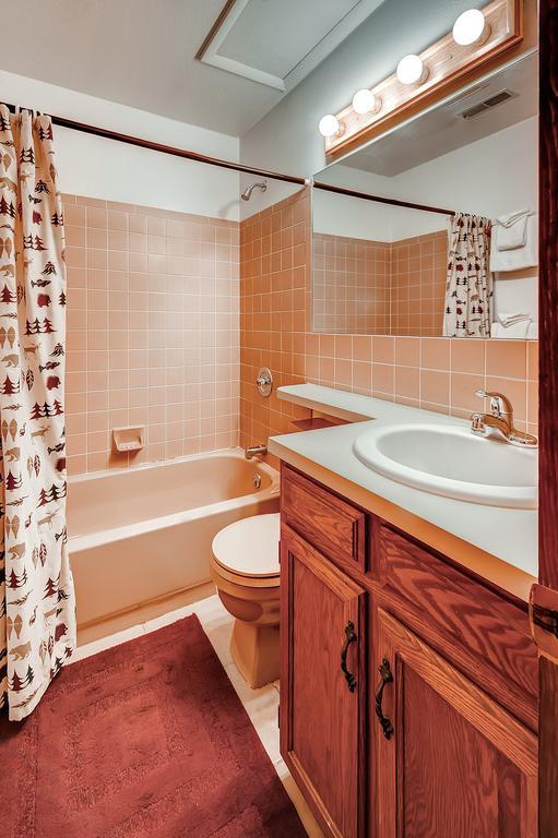 One-Bedroom Mountainside Condo D107 Φρίσκο Δωμάτιο φωτογραφία